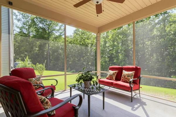 Benefits of A Screened Porch - Deck Builders College Station TX